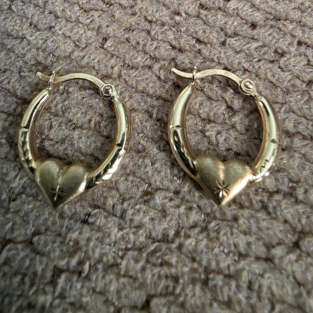 Gold Heart Hoop Earrings for Women - Classic Romantic Style